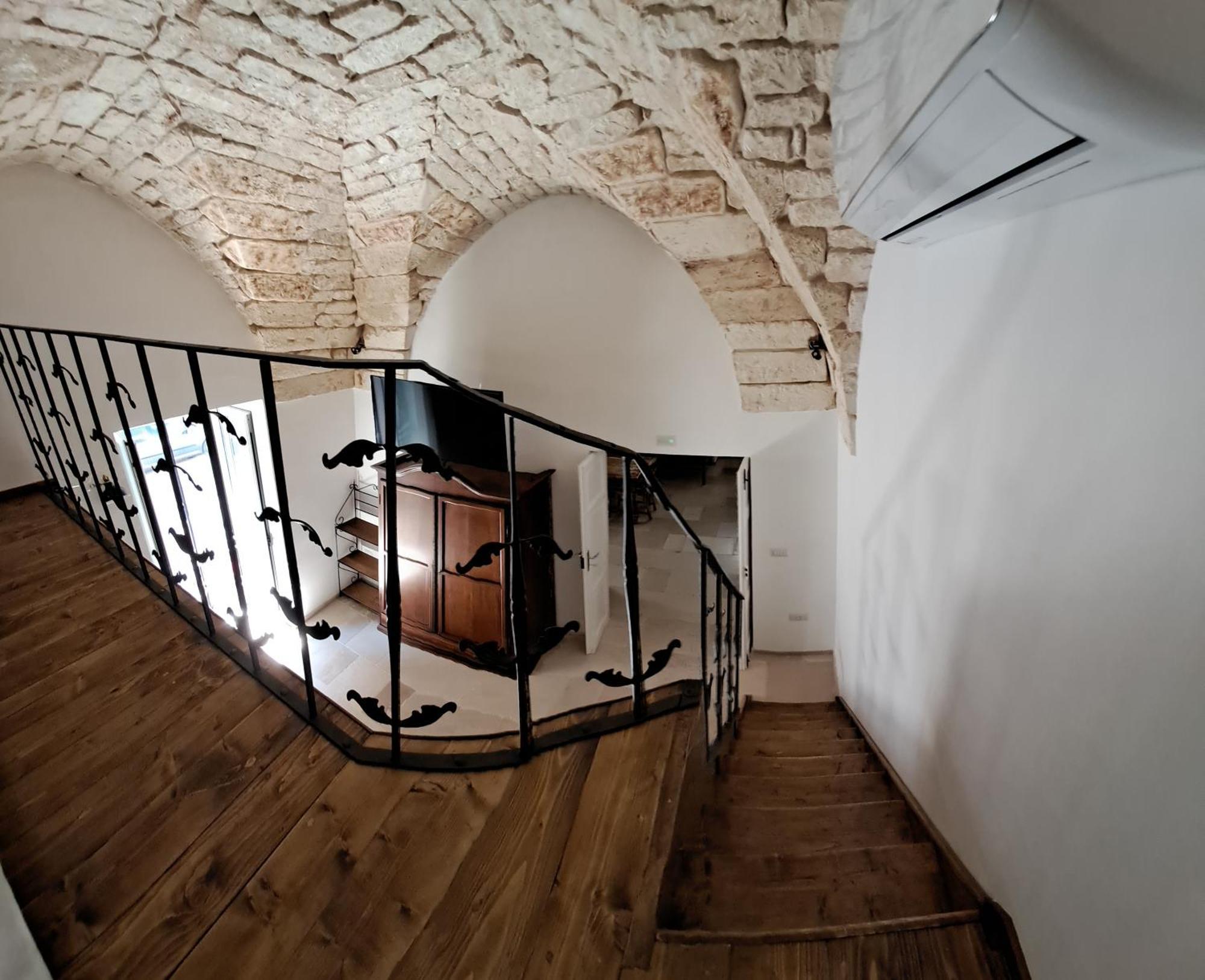 Отель Petrakis House Остуни Экстерьер фото
